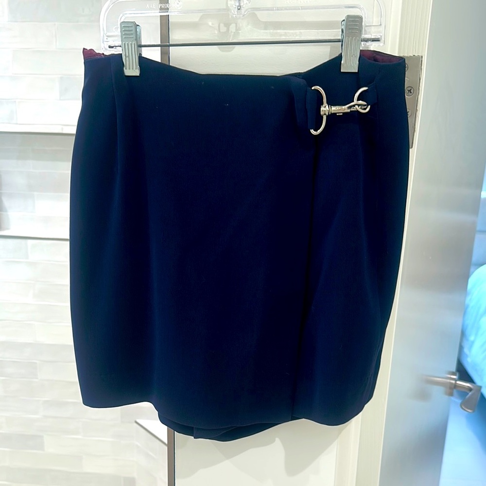 Cynthia Steffe Navy Blue Skort with Metal Closure Detail Size 4